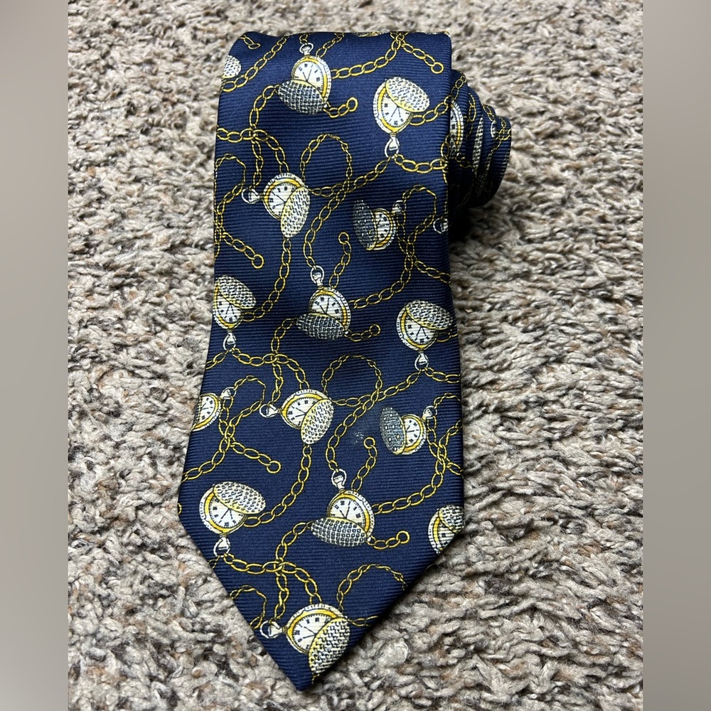 Chanel Elegant Navy and Gold Men's Tie